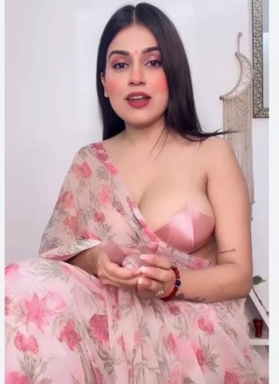 seema bhabhi hot and sexy image